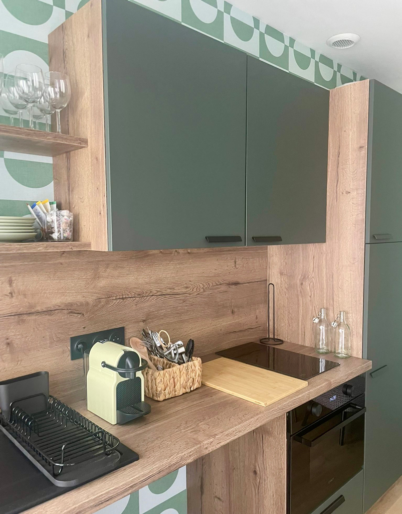 Cuisine équipé studio indépendant nouvel hôtel oyonnax